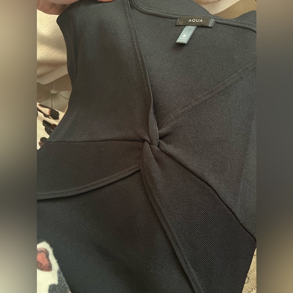 AQUA | V-neck twist bodycon - Picture 10 of 10